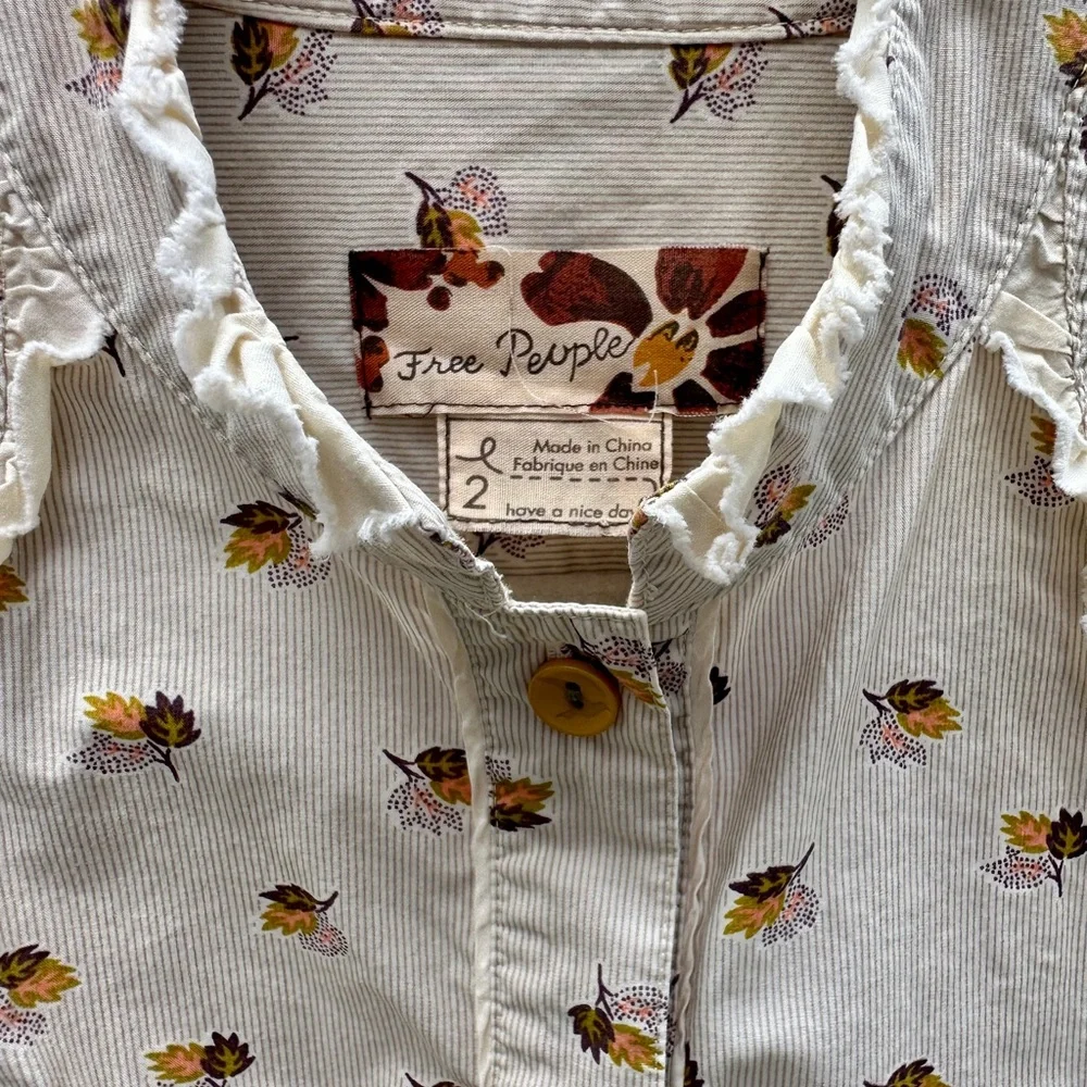 Free People Tiny Floral Bouquets Puff Sleeve Button Down Shirt- size 2